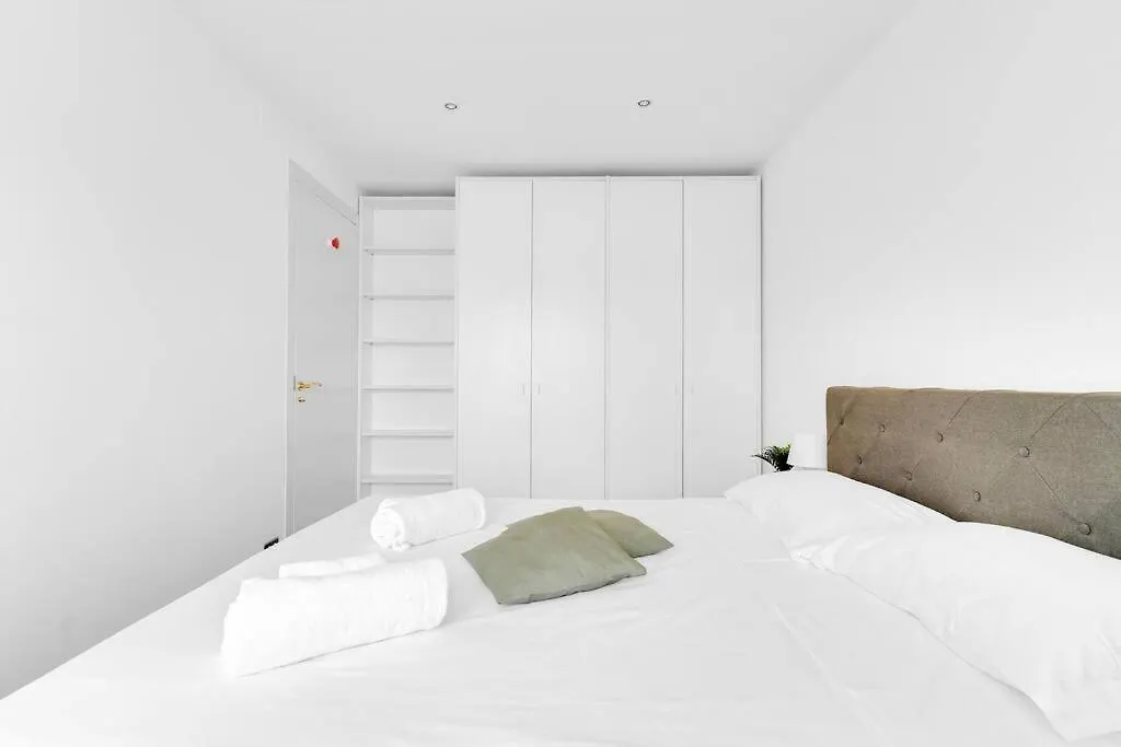 Apartman Centrale E Luminoso-4 Persone-Metro M2 E Navigli Milánó